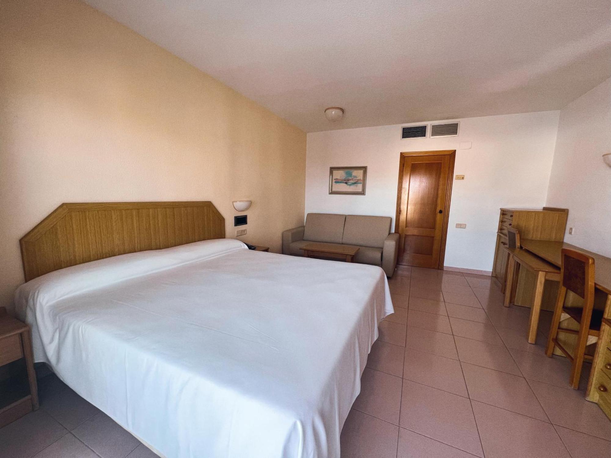 Ar Roca Esmeralda & Hotel 3*