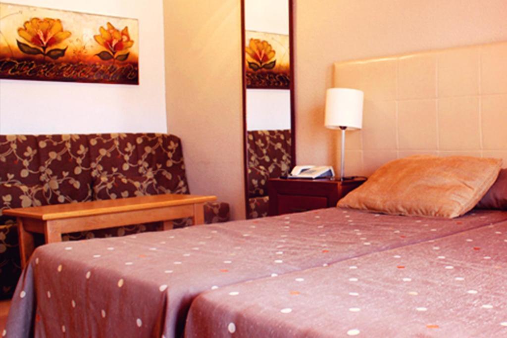 Hotel Ar Roca Esmeralda & 3*