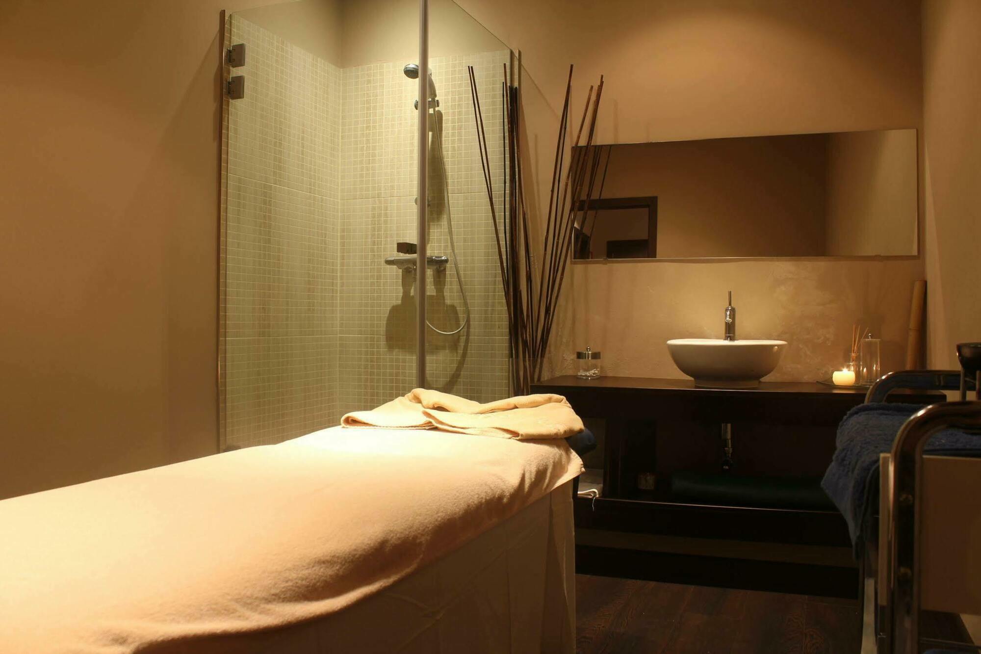 Hotel Ar Roca Esmeralda &